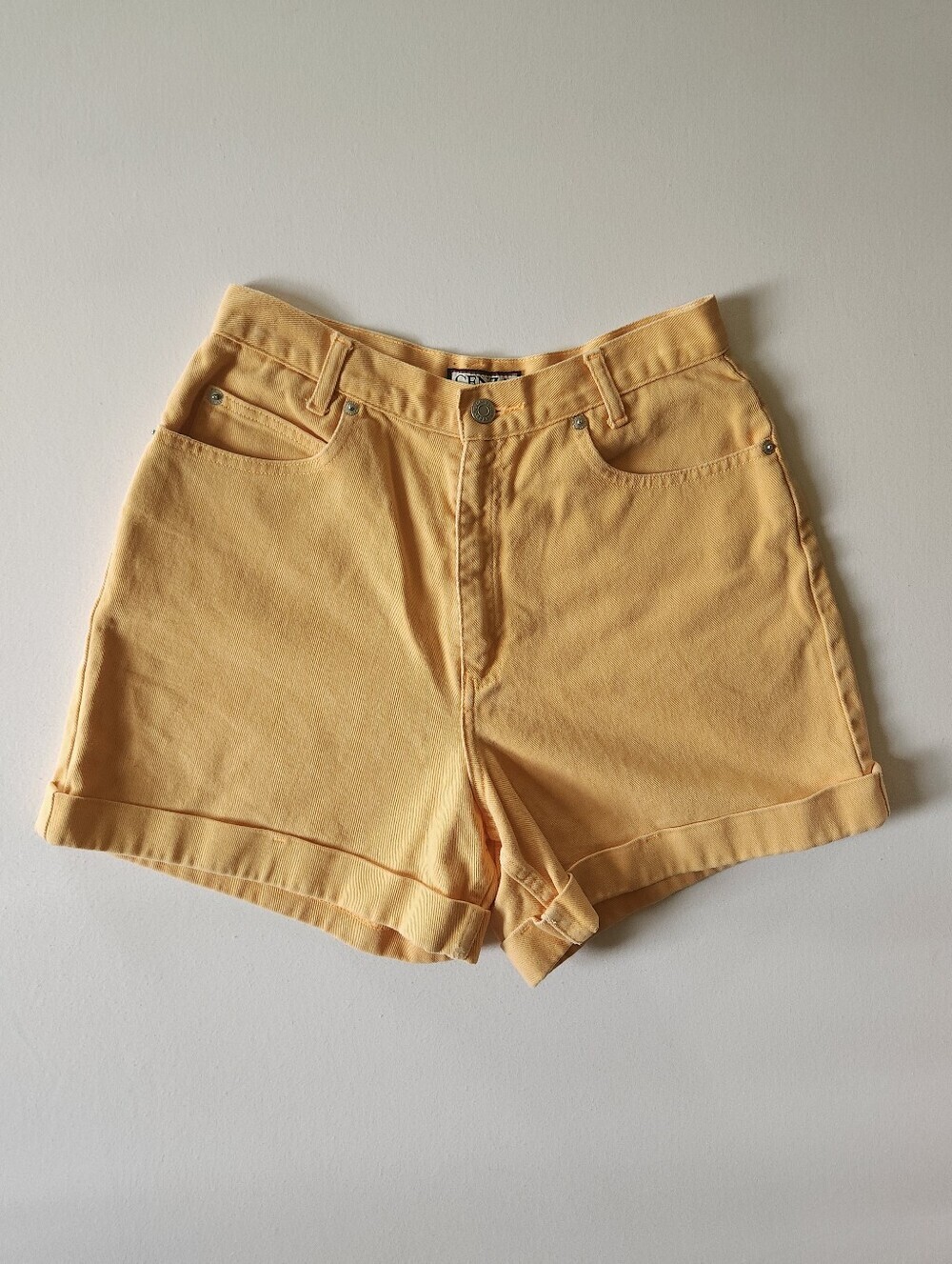 Vintage Cenza High Waisted Cuffed Mom Tom Boy Shorts Yellow Gold Size 10